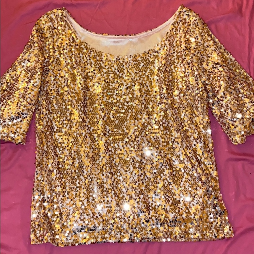 Scoop neck sparkle top